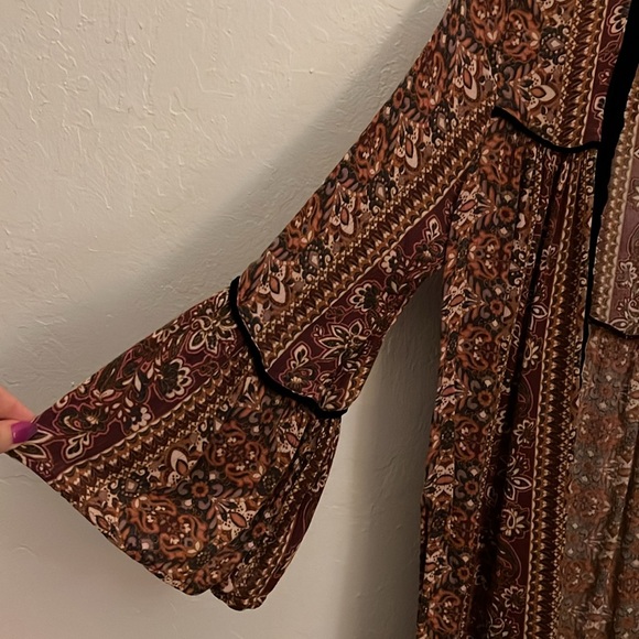 AE Boho Half Bell Sleeve Velvet Trim Flowy Cardigan - Picture 2 of 8